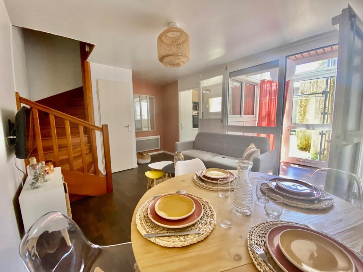 Le Carnot: City Centre With Parking Space Apartman Poitiers Kültér fotó
