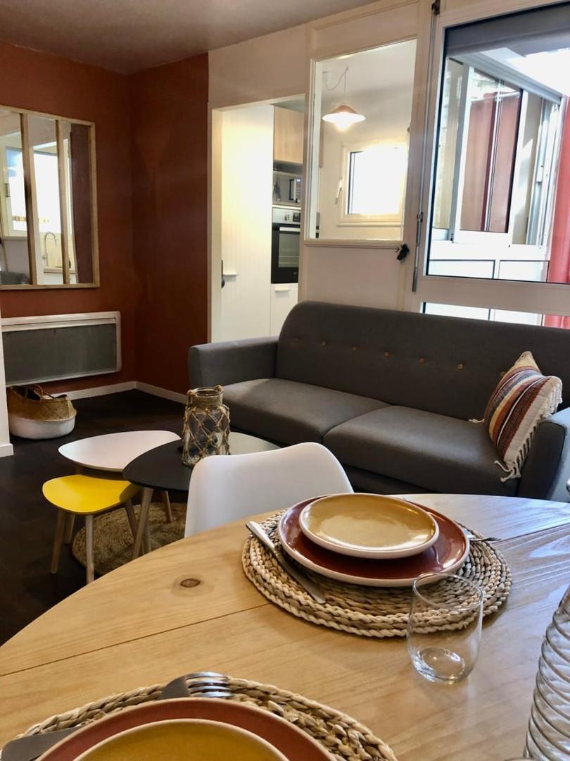 Le Carnot: City Centre With Parking Space Apartman Poitiers Kültér fotó
